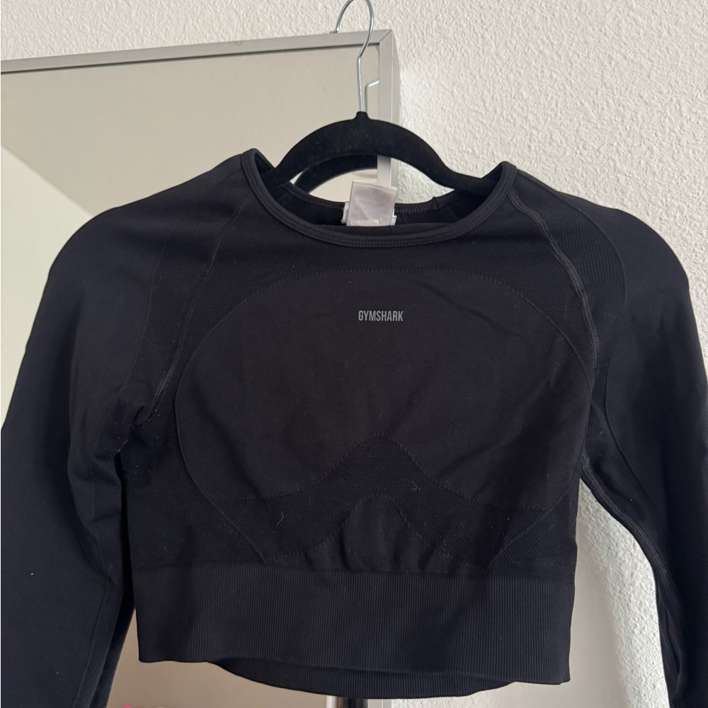 Gymshark Black Raglan Crop Sweatshirt